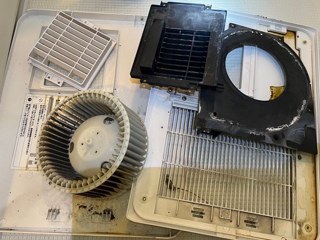 お風呂、キッチンと換気扇、トイレクリーニング　他　組み合わせはお問い合わせ下さい