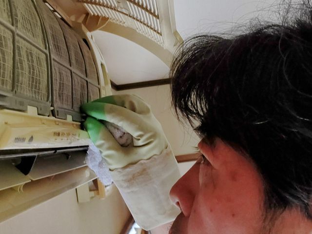 即刻エアコンカビ退治!抗菌コート別途3千円