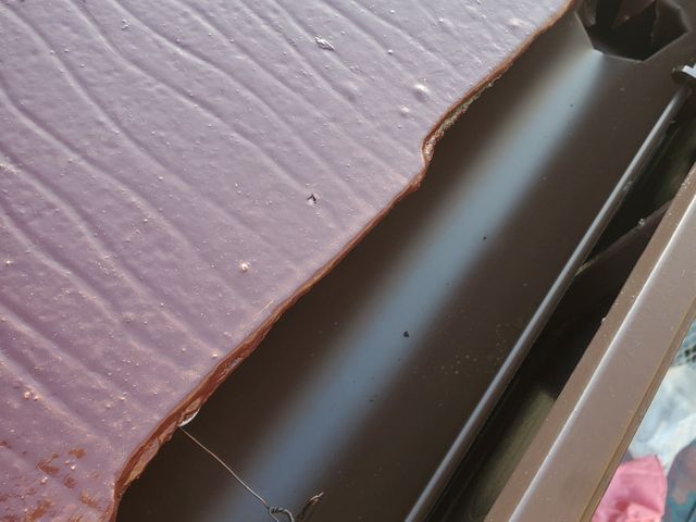 雨樋の詰まり、補修、工事、雨樋の事ならお任せ下さい。現状の状態考慮して作業します