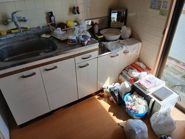 【遺品整理】【生前整理】【残置物処理】【不用品回収】はお任せください！サービスの画像