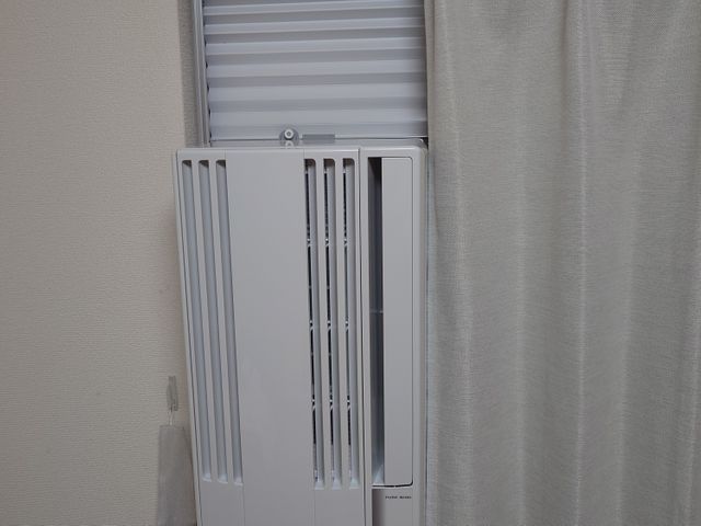 窓用エアコン（ウインドウエアコン）取り付け