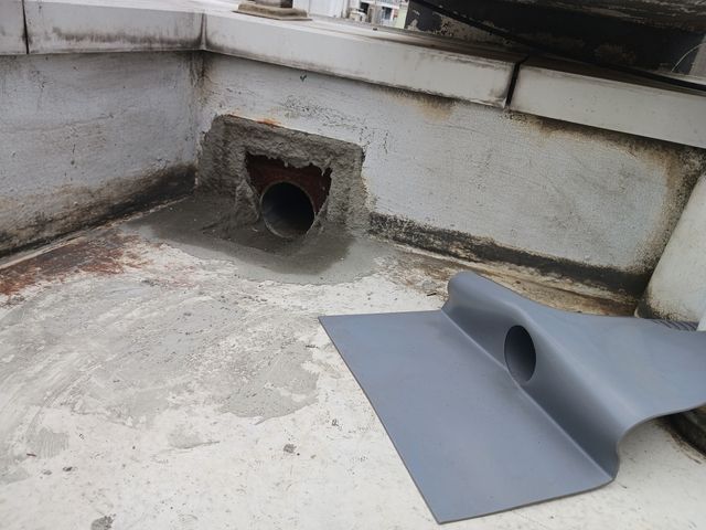 雨漏り、漏水の修繕。防水シート施工。排水口の交換や修復。どんな防水のご相談もOK