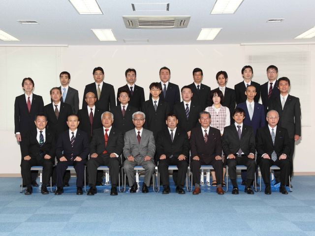 【最短2時間仕上げ】東京富士カラー 文字入り集合写真撮影！笑顔の写真に自信有！