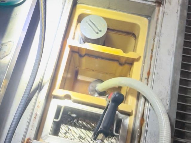 福祉施設や店舗等の排水管高圧洗浄！