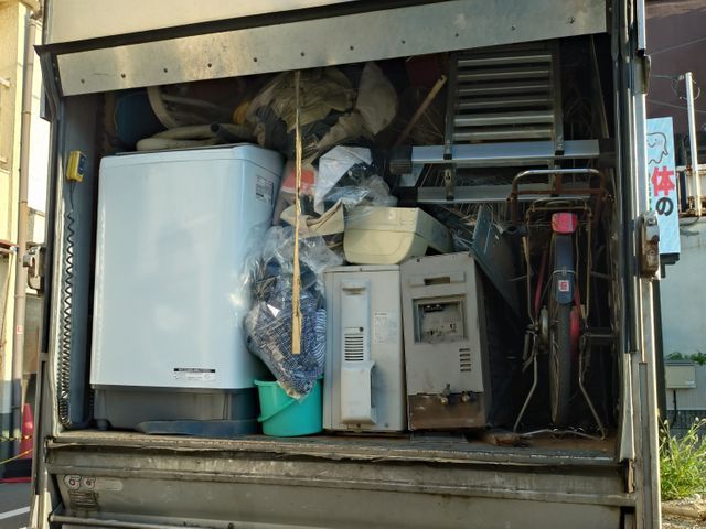 遺品整理士有資格者在中。年間作業実績500件以上、お気軽にご相談ください！サービスの画像