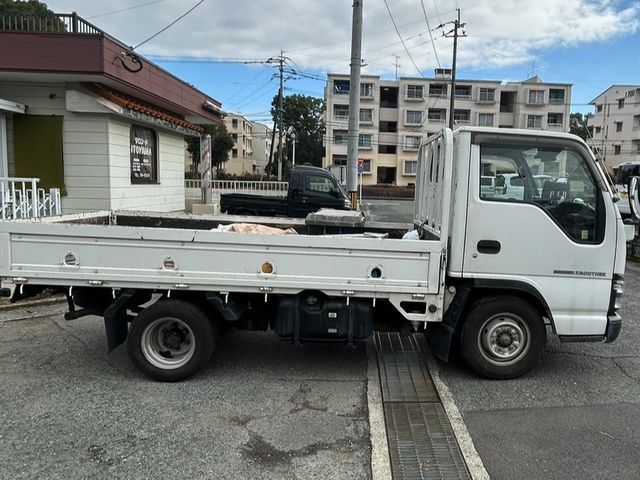 回収から処分まで一括対応 / 2トントラック