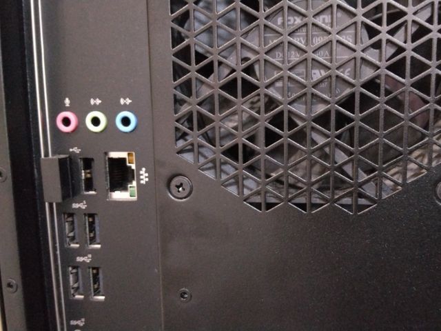 パソコン購入時の設定、公式LINE設定受けたまわります。