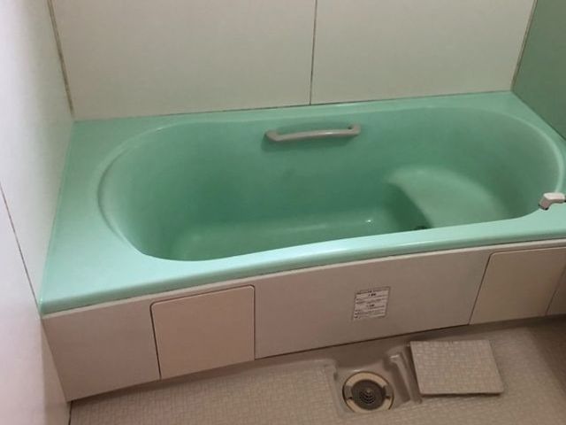 ☆お風呂クリーニング☆　水垢・石鹸カス・鏡の汚れ私たちにお任せください！