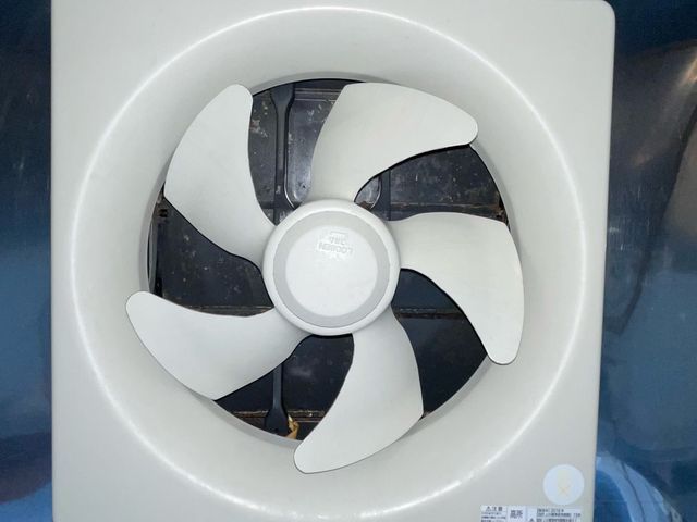 プロペラ換気扇クリーニング（分解洗浄）