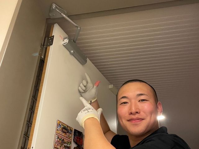 ドアクローザー交換します！