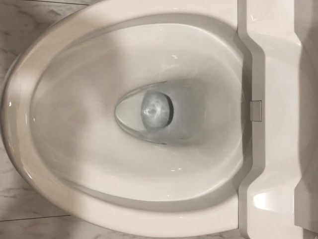 非喫煙者が伺います。午後、夕方に空きありトイレクリーニング