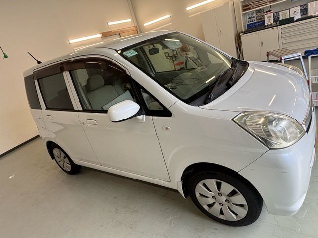 コーティング、車内清掃も可能、発電機持込で電源の無い場所でも対応可能