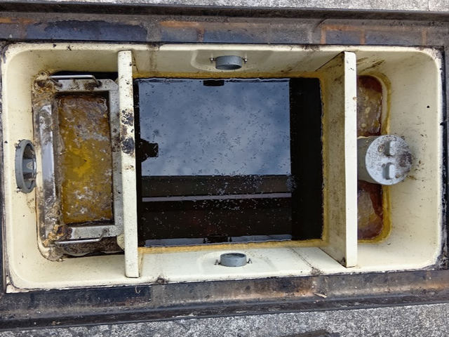 『飲食店オーナーも太鼓判！ 徹底的に綺麗にする清掃のプロ』