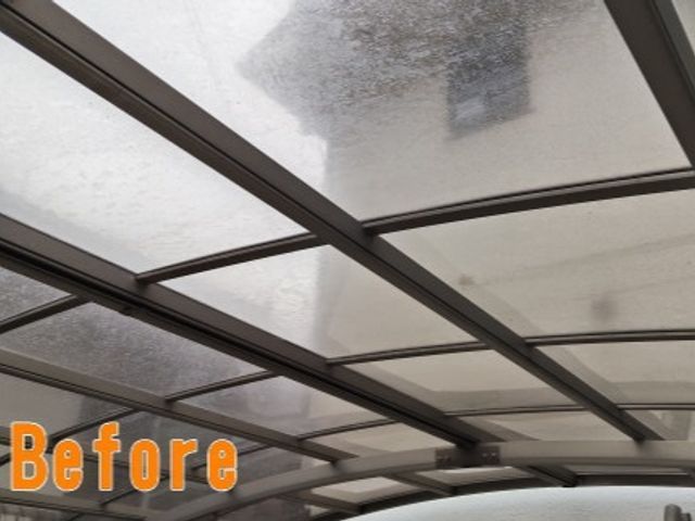 カーポート・駐車場のコケや汚れを仕上がり重視で丁寧に作業します！