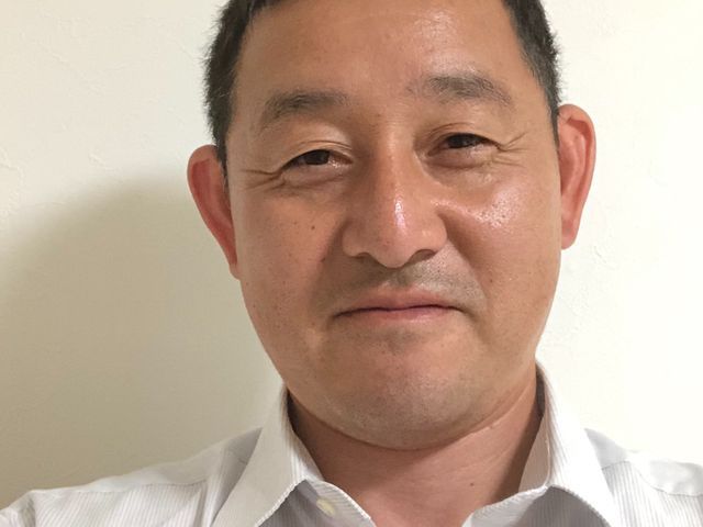 ご自宅の窓にフィルムを貼って災害対策と光熱費の節約にお手伝いします。