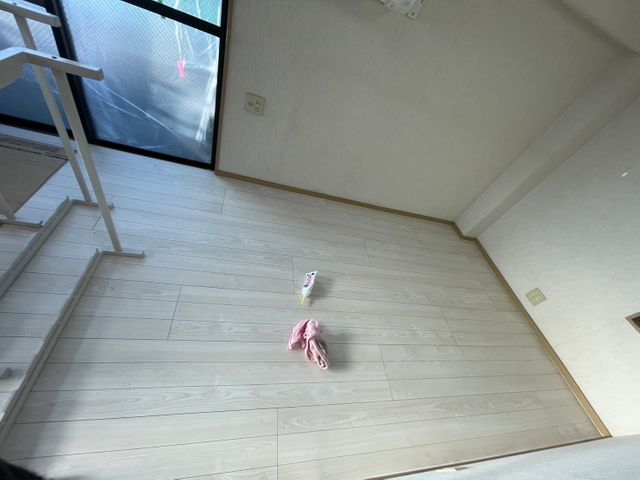 ※フローリングは100種類以上から選べます！色も豊富にあります。是非当店へ！♪