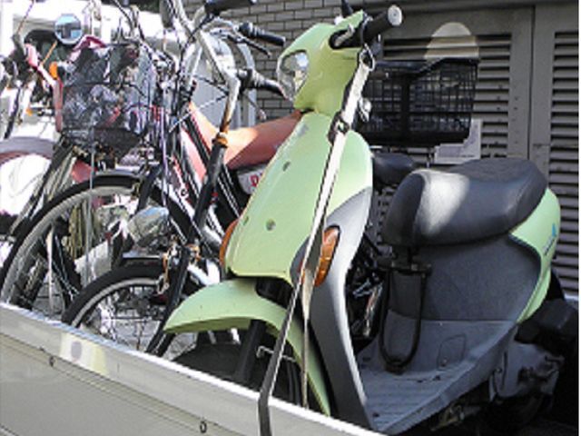 パワーゲート車ですので一人で積みますので低コストを実現しました