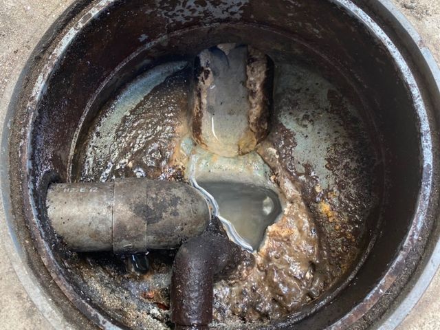 経験7年のプロが高圧洗浄機で徹底洗浄！見えない汚れまでガッツリ落とします