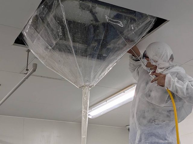 丁寧、誠実、情熱対応！　天井埋め込み型及びルームエアコン洗浄(^ ^)