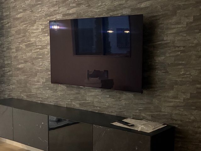 まずはご相談を！壁掛けテレビに強いスタッフが取り付け致します。