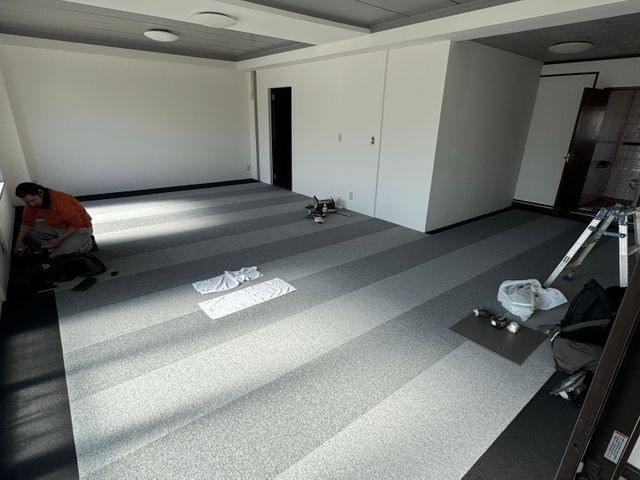 パンチカーペット、タイルカーペット張替　住居も店舗も対応可能！業歴30年超