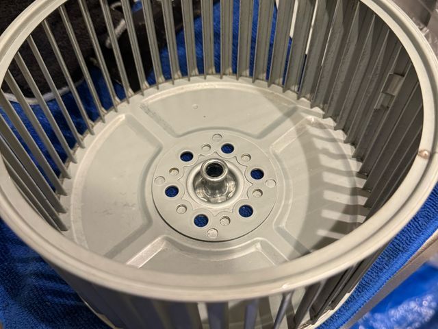 キッチンとレンジフードのセット価格でお得になっております！