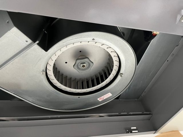 見える汚れも、見えない油も徹底除去◎女性スタッフ対応