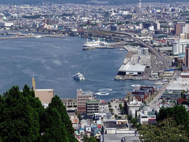 《業歴10年》撮影からデザインまで対応！各種会社・店舗・スタッフ撮影